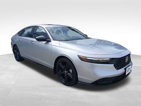 Used 2024 Honda Accord Sport image 7