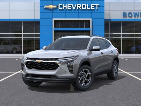 New 2025 Chevrolet Trax LT w/ Driver Confidence Package image 7