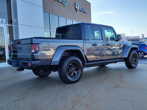 Used 2021 Jeep Gladiator Sport image 4