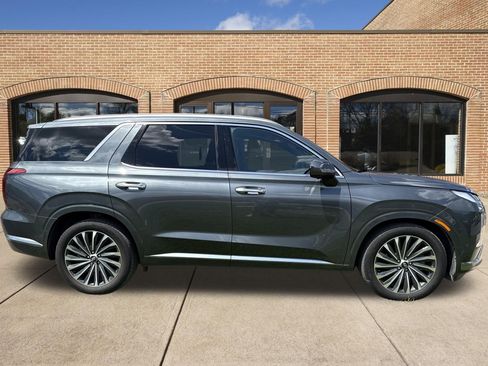 Used 2025 Hyundai Palisade Calligraphy AWD/4WD image 2