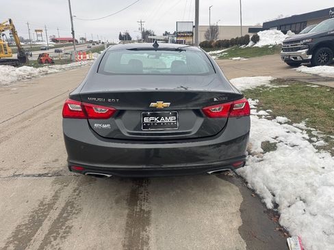 Used 2017 Chevrolet Malibu Premier w/ Premier Sun and Wheel Package image 4