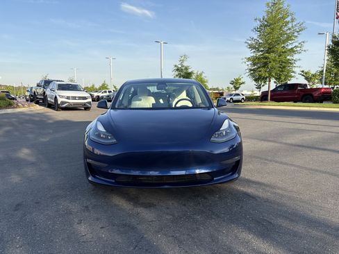 Used 2021 Tesla Model 3 Performance image 3