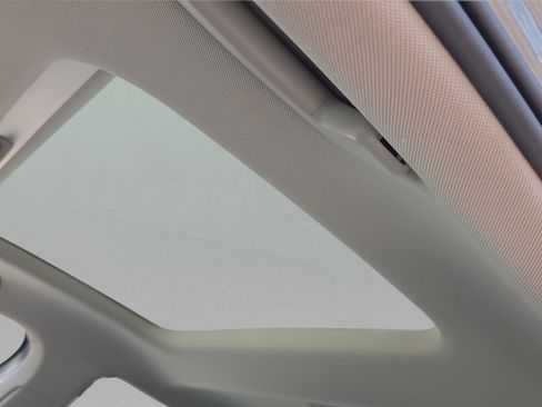 Used 2023 Volkswagen Jetta SE w/ Panoramic Sunroof Package FWD image 16
