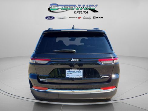 New 2025 Jeep Grand Cherokee Laredo image 7