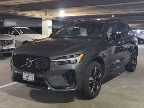 New 2026 Volvo XC60 B5 Core w/ Climate Package image 7