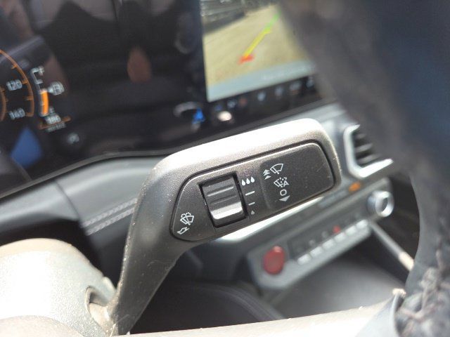 Used 2025 Ford Mustang Coupe RWD image 33