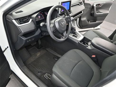 Used 2023 Toyota RAV4 LE image 4