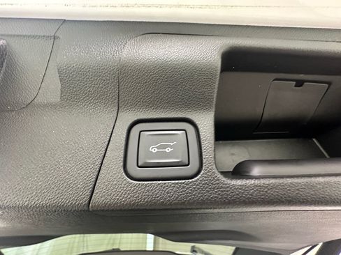 Used 2023 GMC Acadia SLT w/ Elevation Edition AWD/4WD image 13