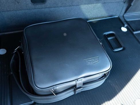 Used 2024 Cadillac Escalade V w/ LPO, ONYX Package image 11