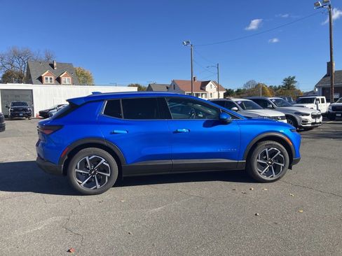New 2026 Chevrolet Equinox EV LT image 8