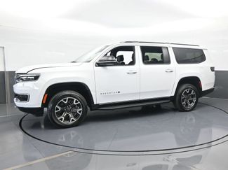 Used 2023 Jeep Wagoneer L Series III w/ Preferred Equipment Group video 2