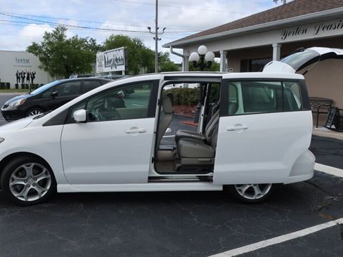 Used 2010 MAZDA MAZDA5 Grand Touring image 11