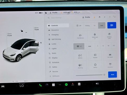 Used 2021 Tesla Model Y Long Range AWD/4WD image 41