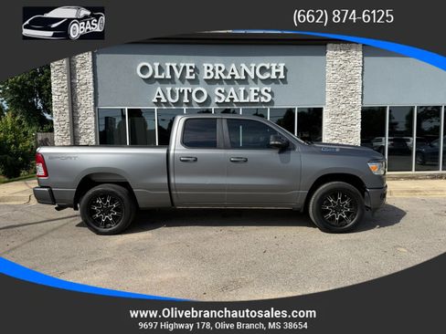 Used 2020 RAM 1500 Big Horn AWD/4WD image 1