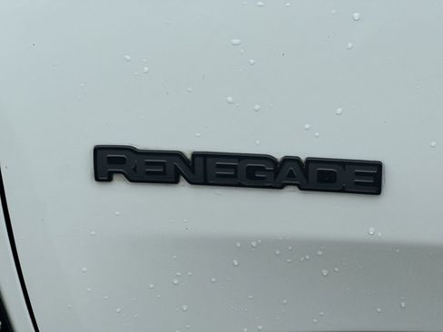Used 2023 Jeep Renegade Latitude AWD/4WD image 45