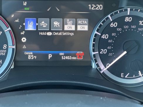 Used 2024 Toyota Highlander XLE FWD image 20