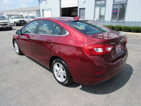 Used 2016 Chevrolet Cruze LT w/ Convenience Package FWD image 4