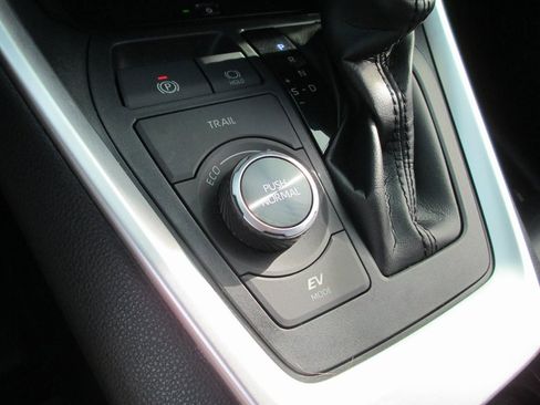 Used 2020 Toyota RAV4 XSE image 27