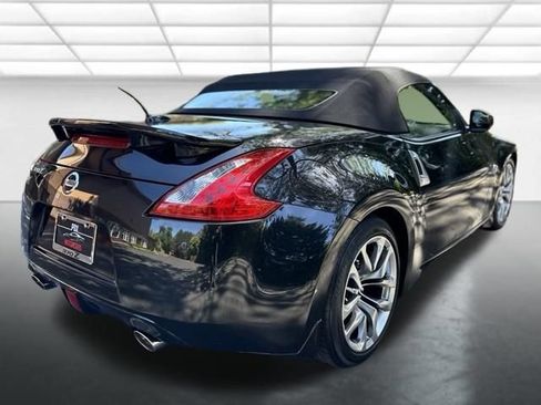 Used 2014 Nissan 370Z Touring w/ Navigation Package RWD image 6
