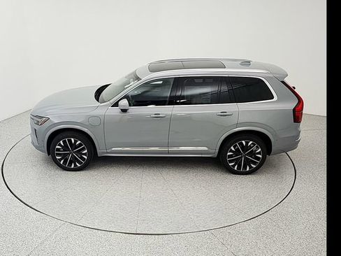 New 2026 Volvo XC90 T8 Plus w/ Protection Package Premier AWD/4WD image 36