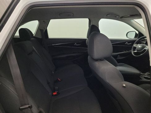 Used 2020 Kia Sorento FWD V6 image 19