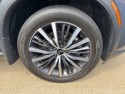 Used 2023 INFINITI QX60 Sensory w/ Cargo Package image 3