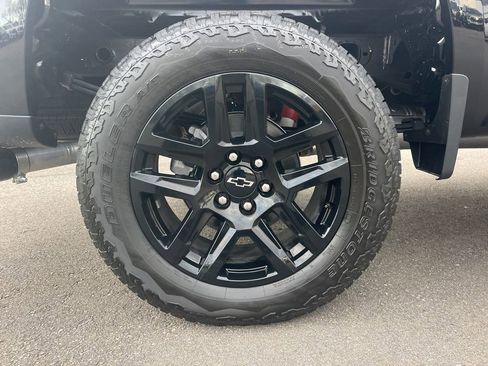 Used 2025 Chevrolet Silverado 1500 Custom Trail Boss w/ Turbomax Blackout Package image 30