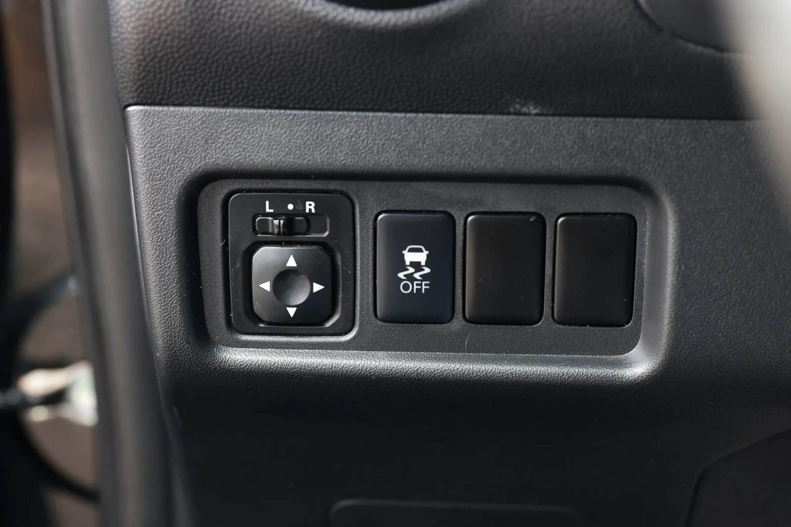 Used 2015 Mitsubishi Mirage ES FWD image 42