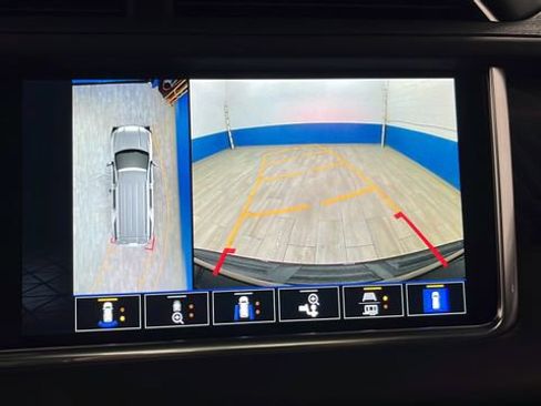 Used 2023 GMC Yukon XL Denali image 15