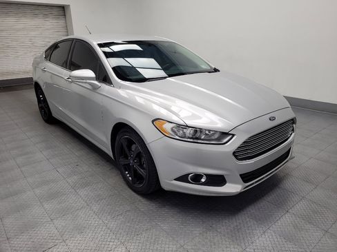 Used 2016 Ford Fusion SE AWD/4WD image 13