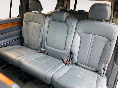Used 2022 Jeep Grand Wagoneer Series II w/ Premium Group II AWD/4WD image 15