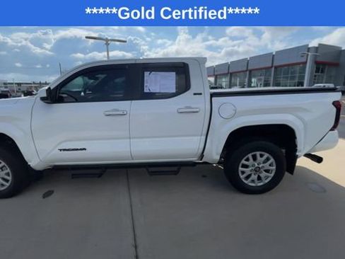 Certified 2024 Toyota Tacoma SR5 AWD/4WD image 7