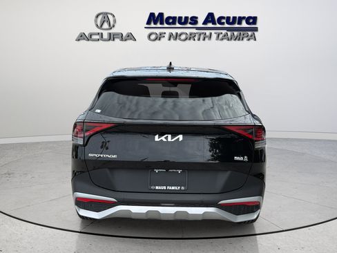 Used 2025 Kia Sportage EX FWD image 9