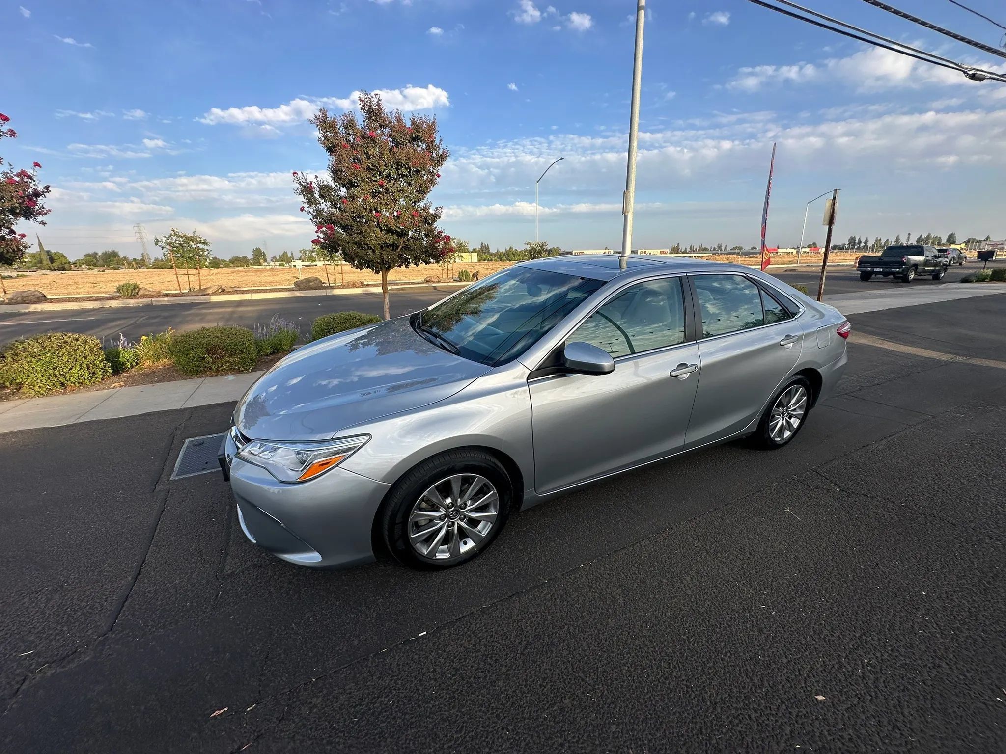 Used 2016 Toyota Camry XLE FWD image 10
