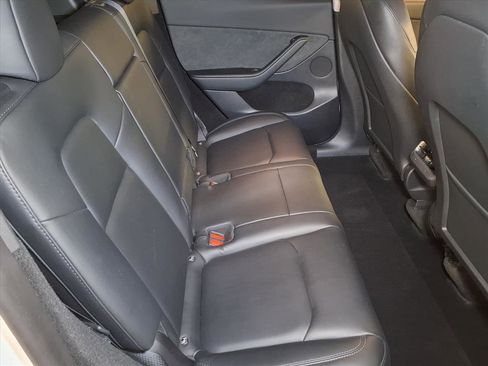 Used 2023 Tesla Model Y Performance image 21