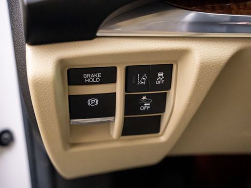 Used 2020 Acura MDX SH-AWD image 19