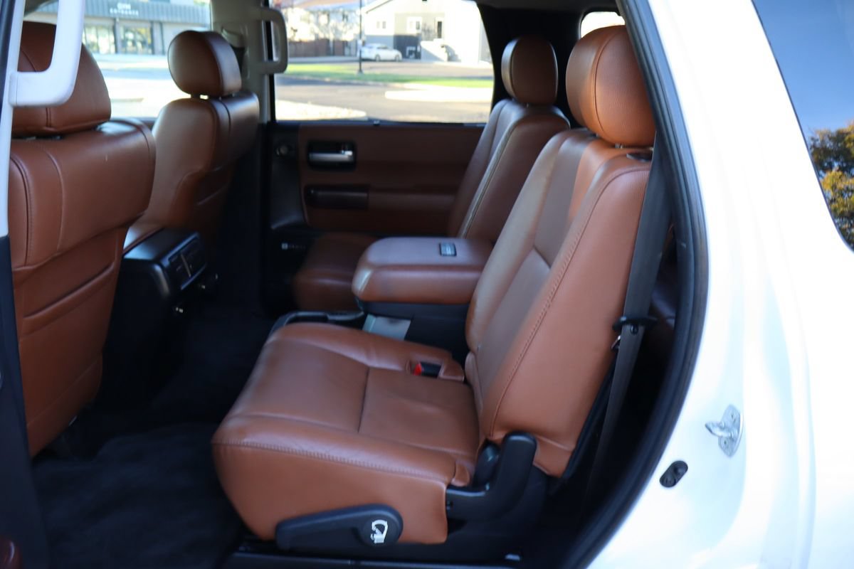 Used 2013 Toyota Sequoia Platinum AWD/4WD image 20