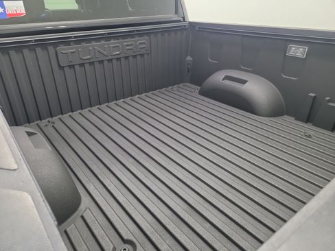 Used 2024 Toyota Tundra Platinum AWD/4WD image 8