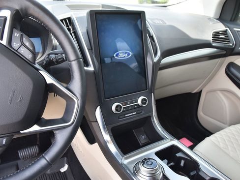 Used 2023 Ford Edge Titanium AWD/4WD image 8