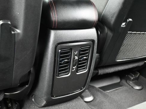 Used 2023 Dodge Durango R/T image 35