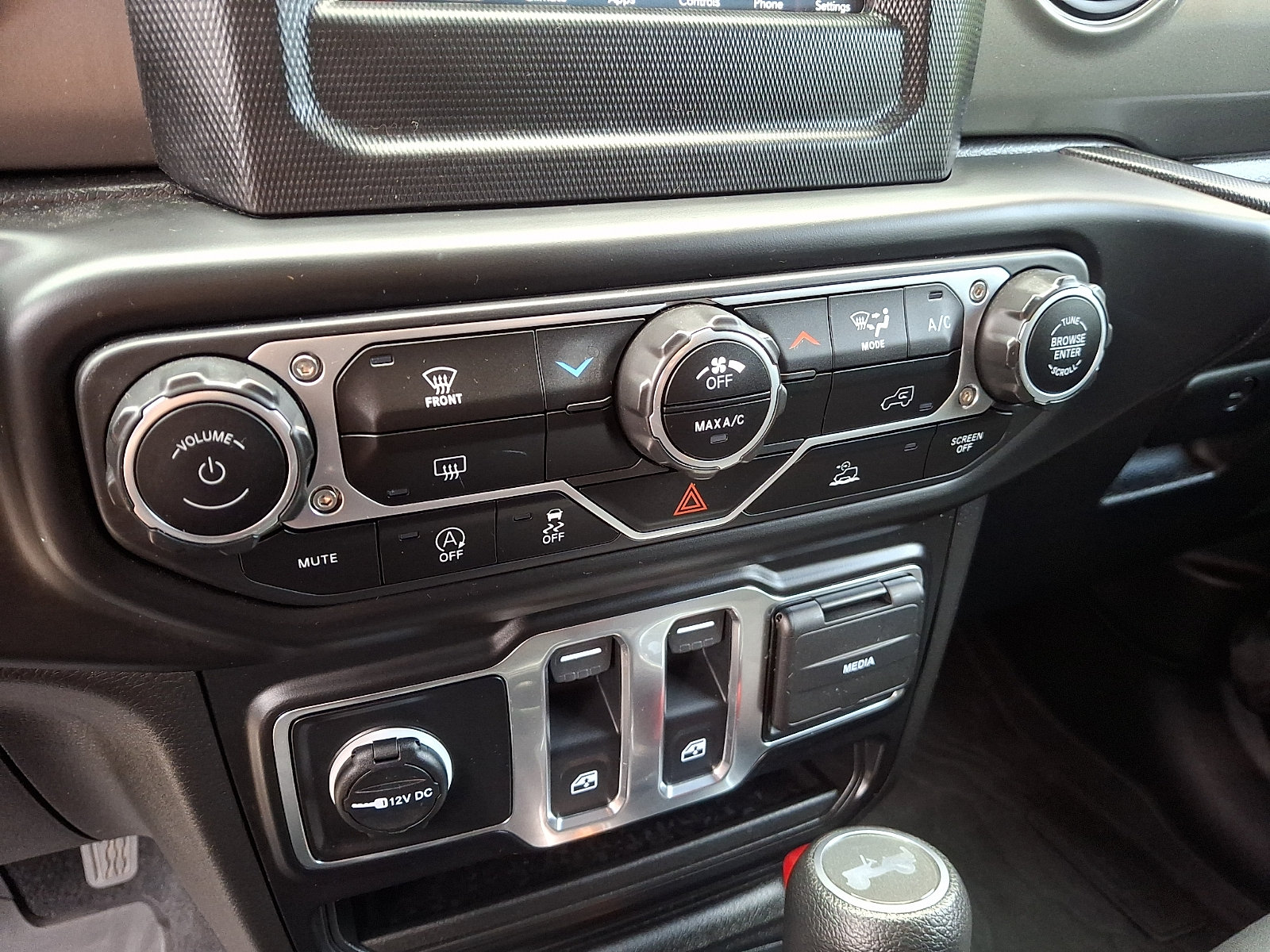 Certified 2023 Jeep Wrangler Sport AWD/4WD image 16
