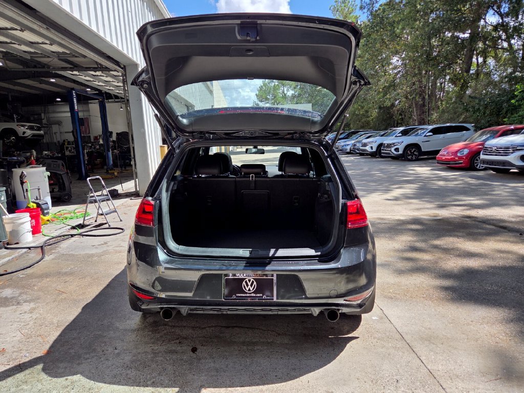 Used 2017 Volkswagen Golf 4-Door FWD image 28