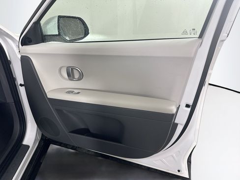 Used 2024 Hyundai Ioniq 5 SE RWD image 31