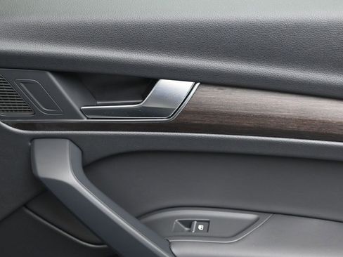 Used 2025 Audi Q5 2.0T Premium Plus w/ Premium Plus Package image 14