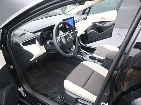 New 2026 Toyota Corolla LE w/ LE Premium Package FWD image 4