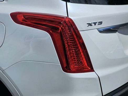 Used 2019 Cadillac XT5 Premium Luxury FWD image 14
