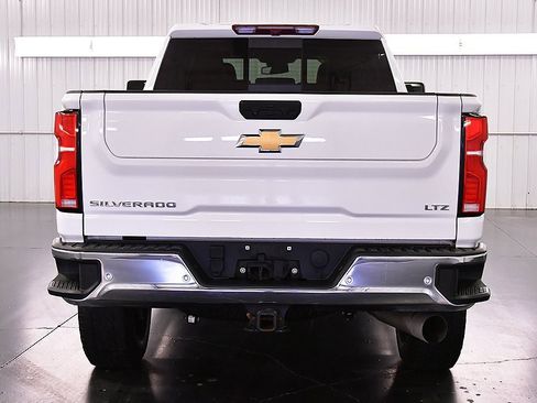 Used 2024 Chevrolet Silverado 2500 LTZ w/ LTZ Plus Package image 6