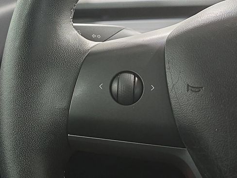 Used 2020 Tesla Model 3 RWD image 13