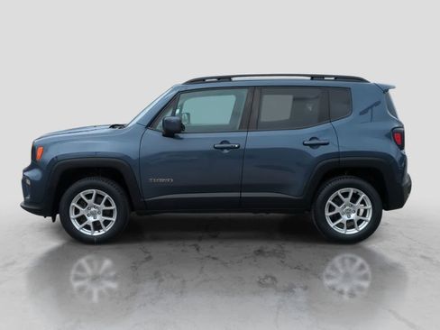Used 2020 Jeep Renegade Latitude w/ Cold Weather Group AWD/4WD image 5