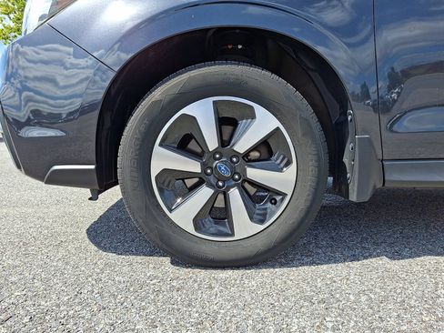 Used 2018 Subaru Forester 2.5i Premium AWD/4WD image 9